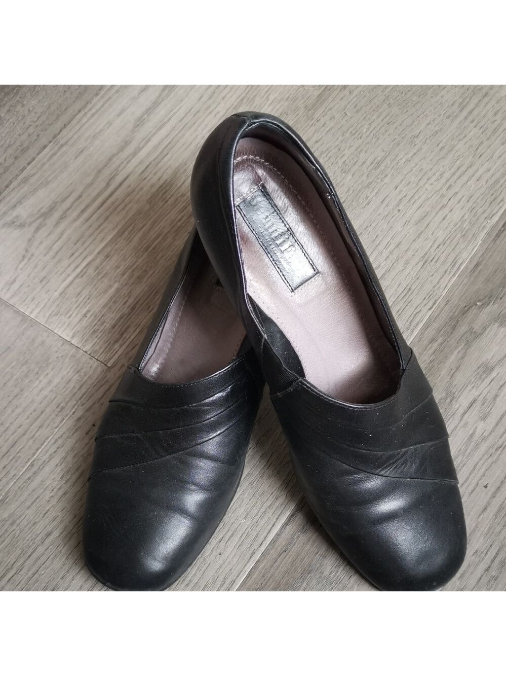 Beautiful EC black leather antislip 2 1/4 "heel leather Size 40 U.S 10.